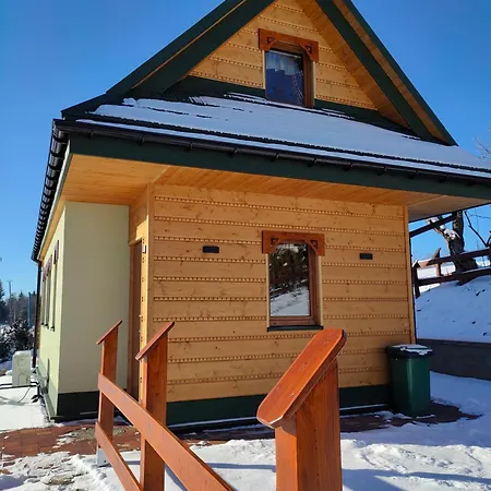 別荘 Piesn Poranka